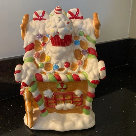 SOLD Gingerbread Treats Ceramic Cookie Jar Christmas Holiday Cracker Barrel - Picture 7 of 16